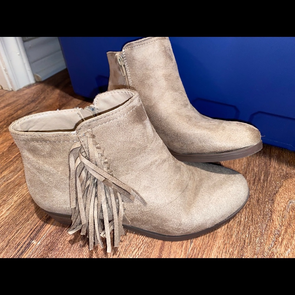 Woman’s shoes